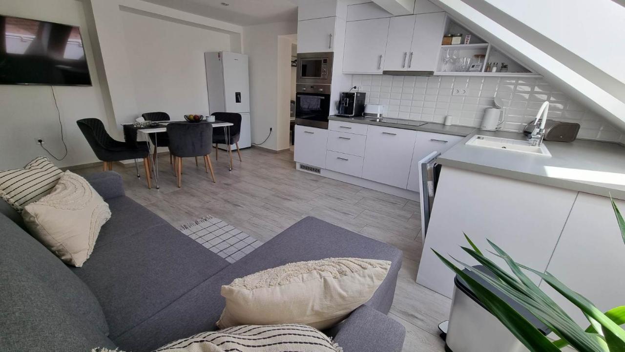 Becsi Kapu Apartman Lejlighed Vác Eksteriør billede